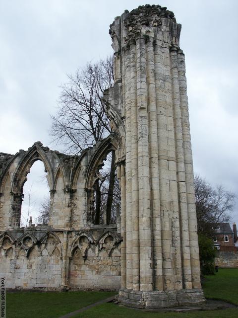PICT5520-St_Marys_ruins