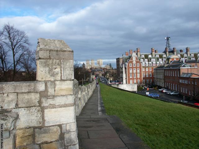 PICT5556-City_wall_Minster_in_the_distance